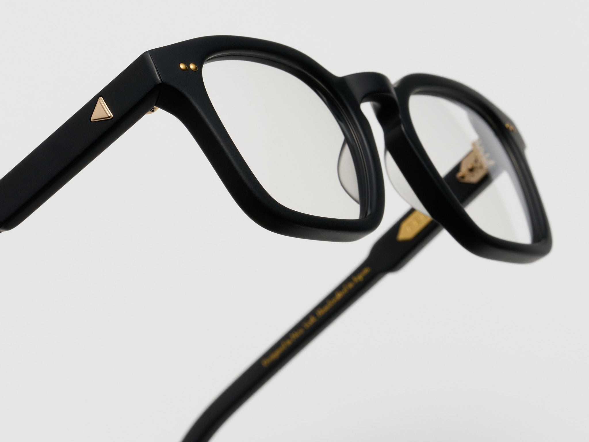 The Panther Optical Matte Black / Gold - TI001 #color_matte-black-gold-ti001