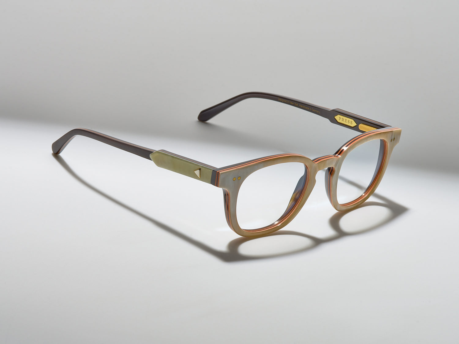 The Rebel Horn Optical White 