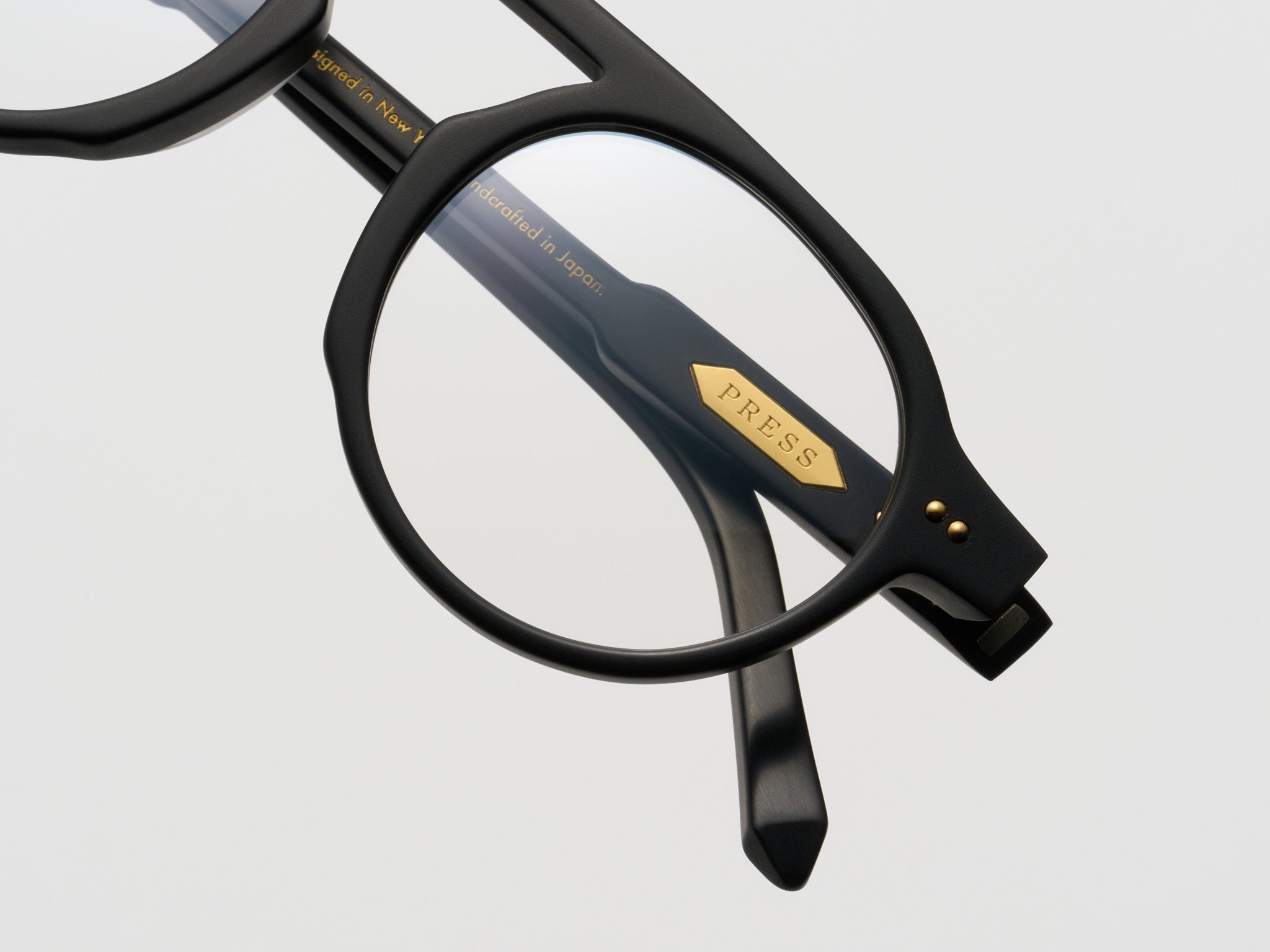 The Salesman Optical Matte Black / Gold - TI001 #color_matte-black-gold-ti001