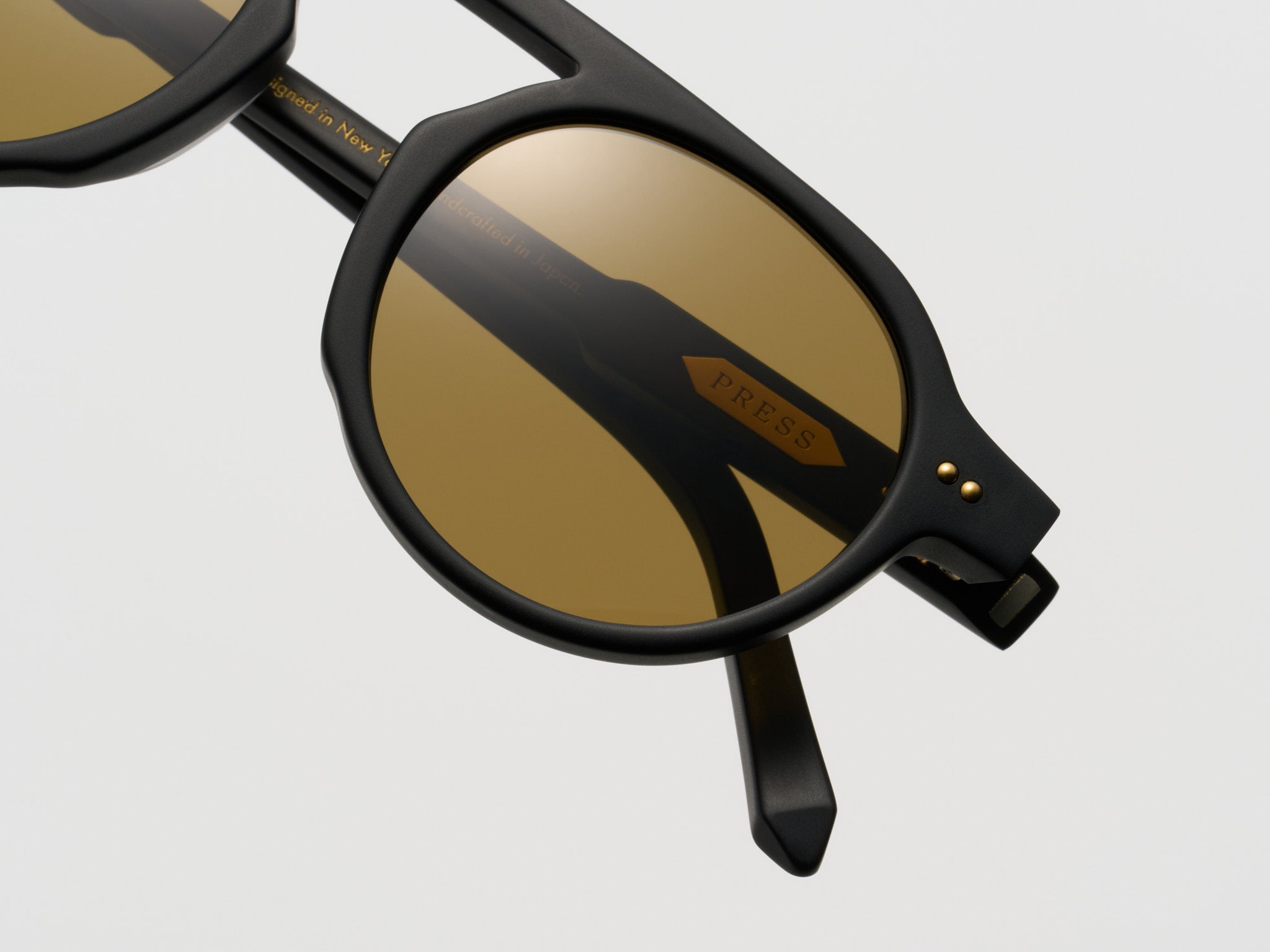 The Salesman Matte Black / Gold - TI001 #color_matte-black-gold-ti001