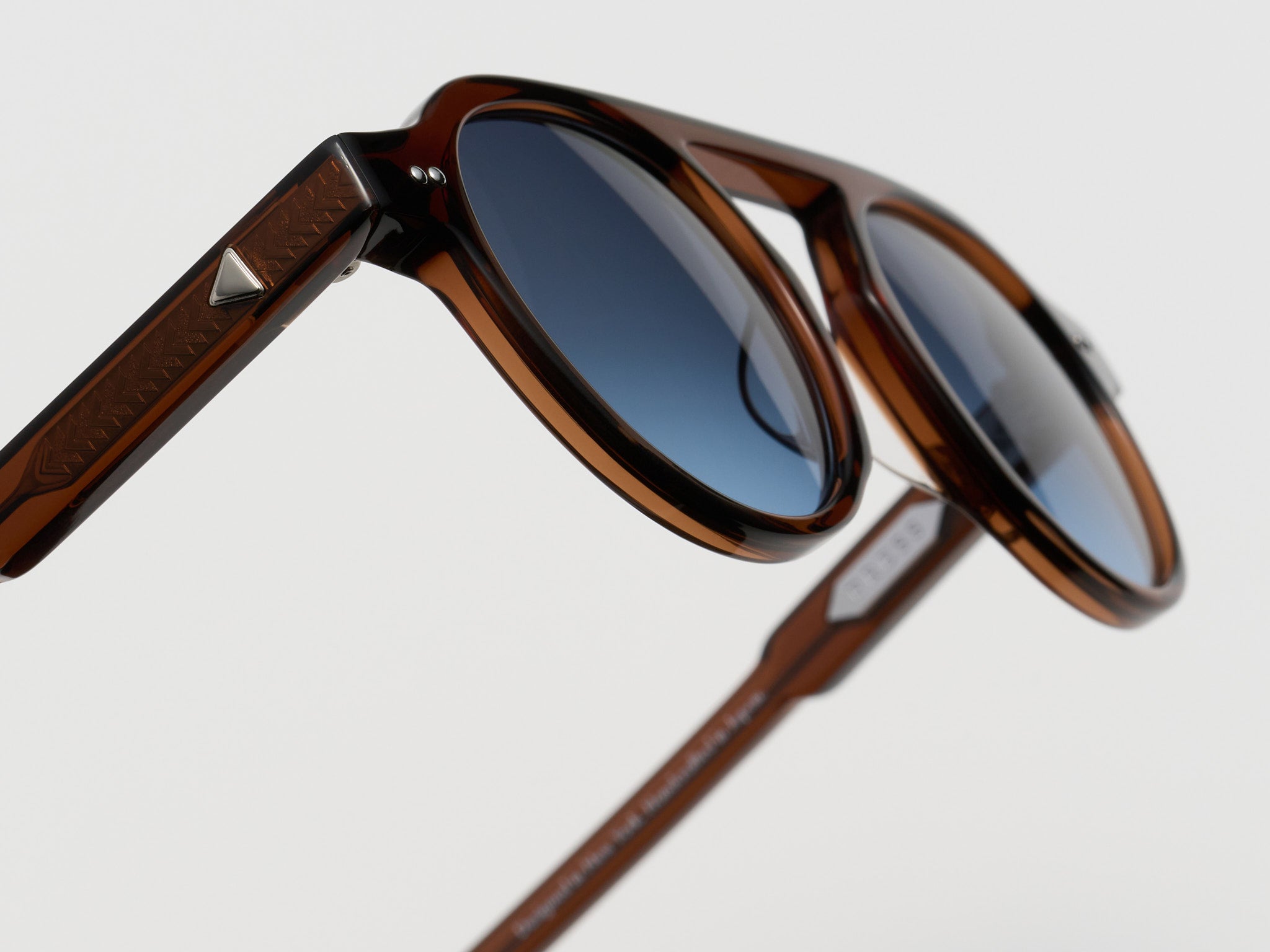 The Salesman Cognac / Silver - TI005 #color_cognac-silver-ti005