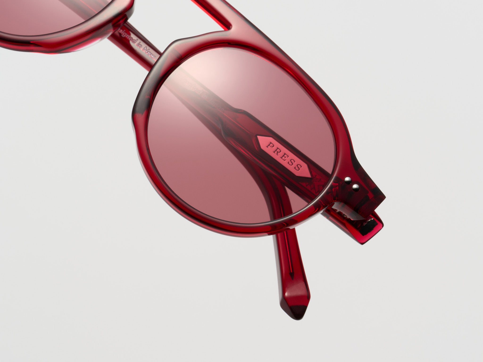 The Salesman Red Crystal - TI016 #color_red-crystal-ti016