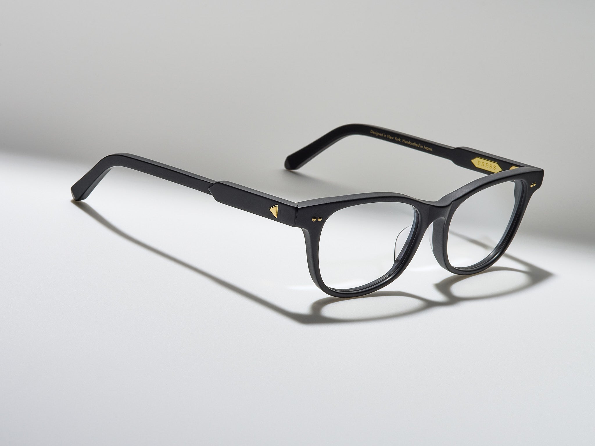 The Swan Optical Matte Black / Gold - TI001 #color_matte-black-gold-ti001