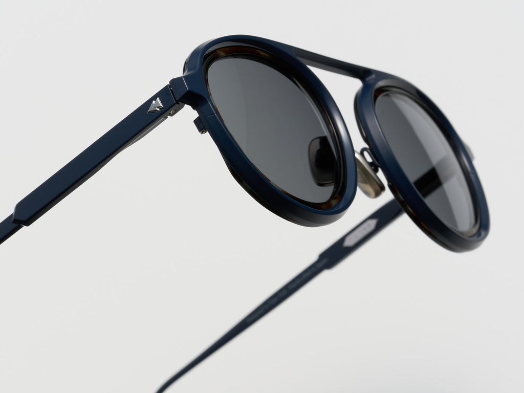 Trane Blue Noir - CA004 #color_blue-noir-ca004