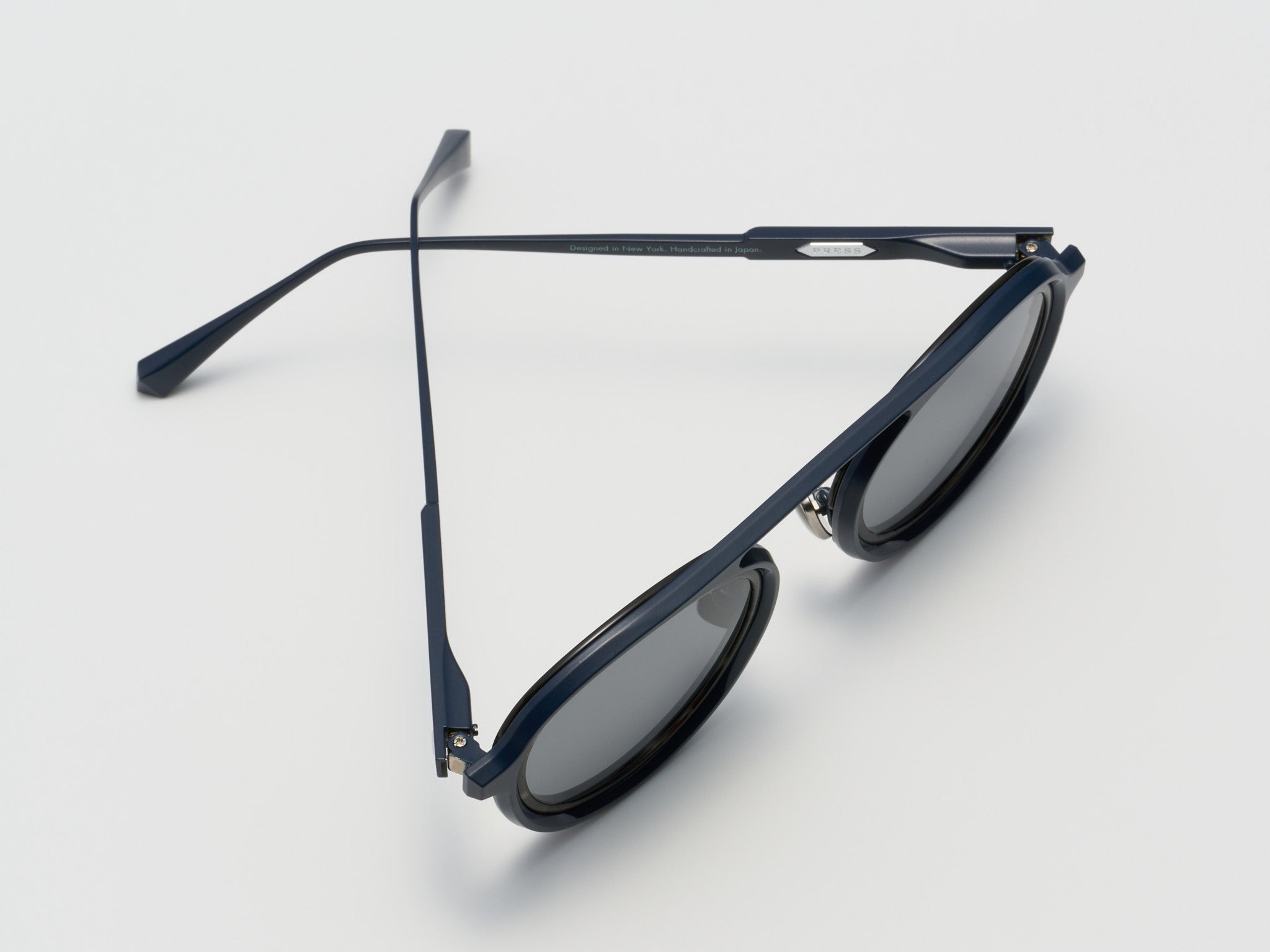 Trane Blue Noir - CA004 #color_blue-noir-ca004