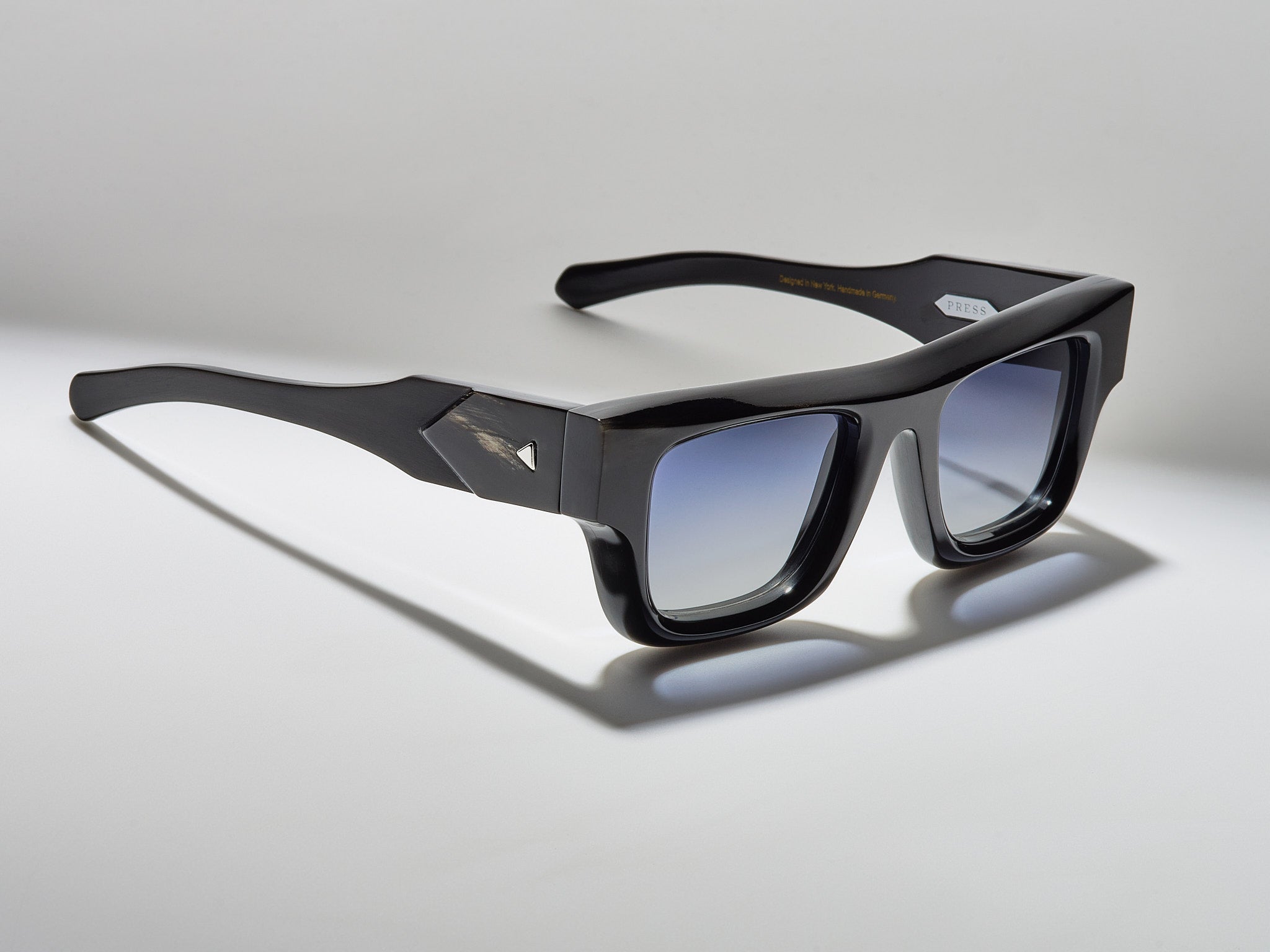 Untitled Horn Black - JP015 #color_black-jp015