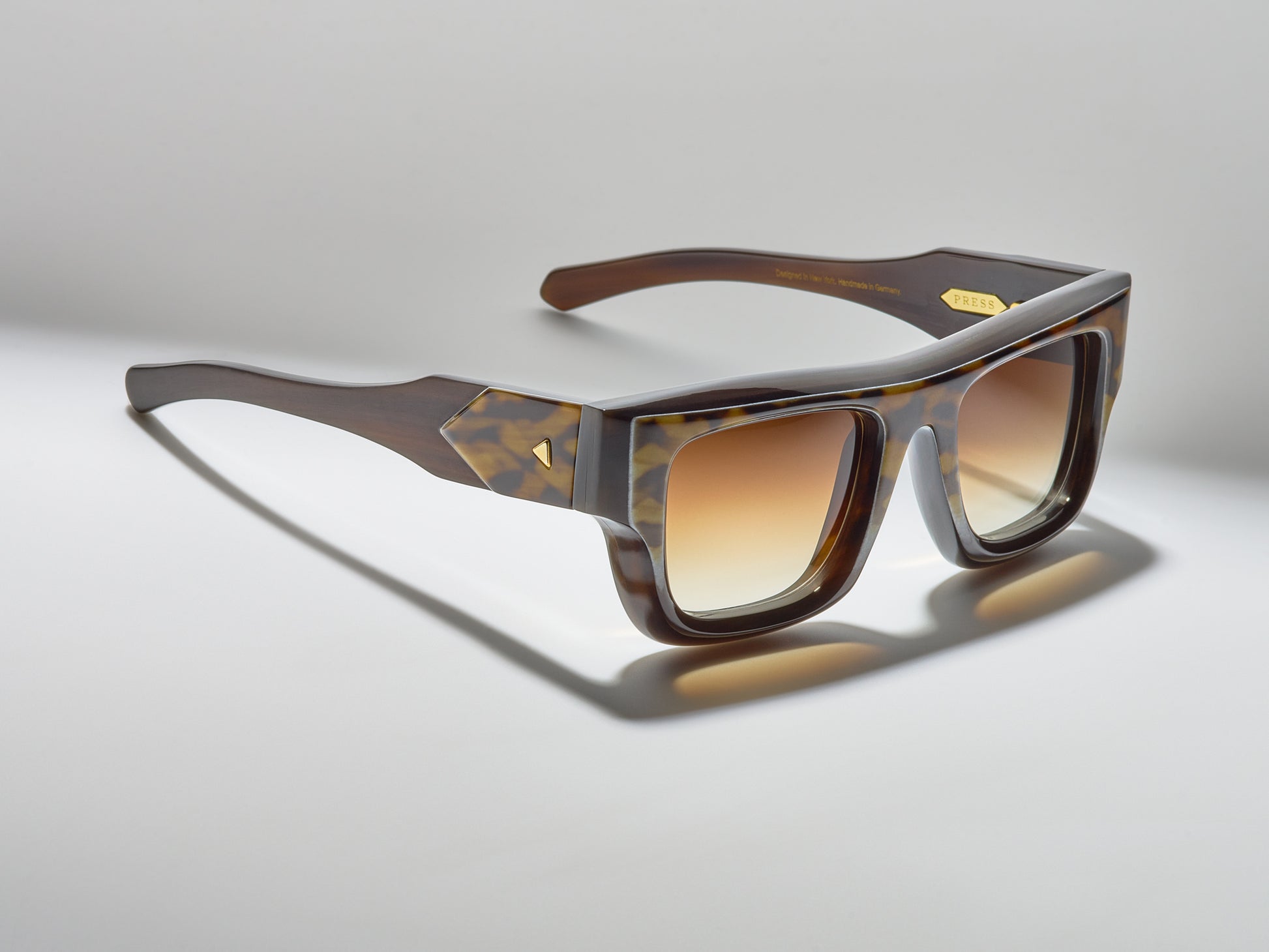 Untitled Horn Tortoise Black Fade #color_tortoise-black-fade