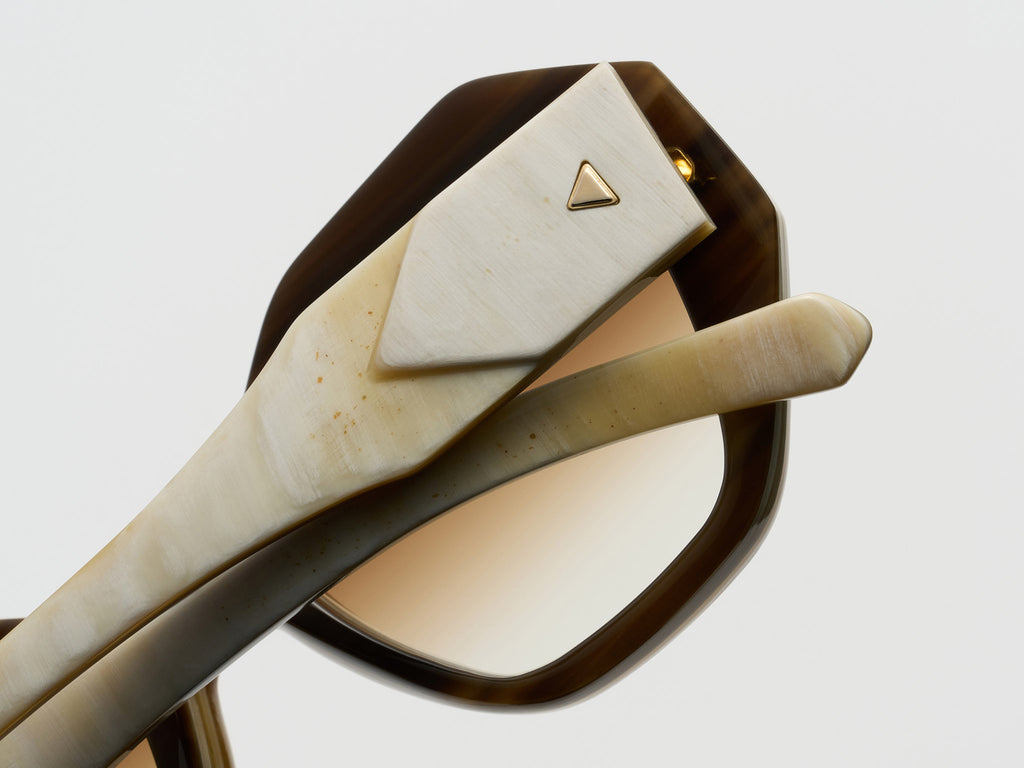 Vogue Horn Pure Crème - JP042 #color_pure-crème-jp042