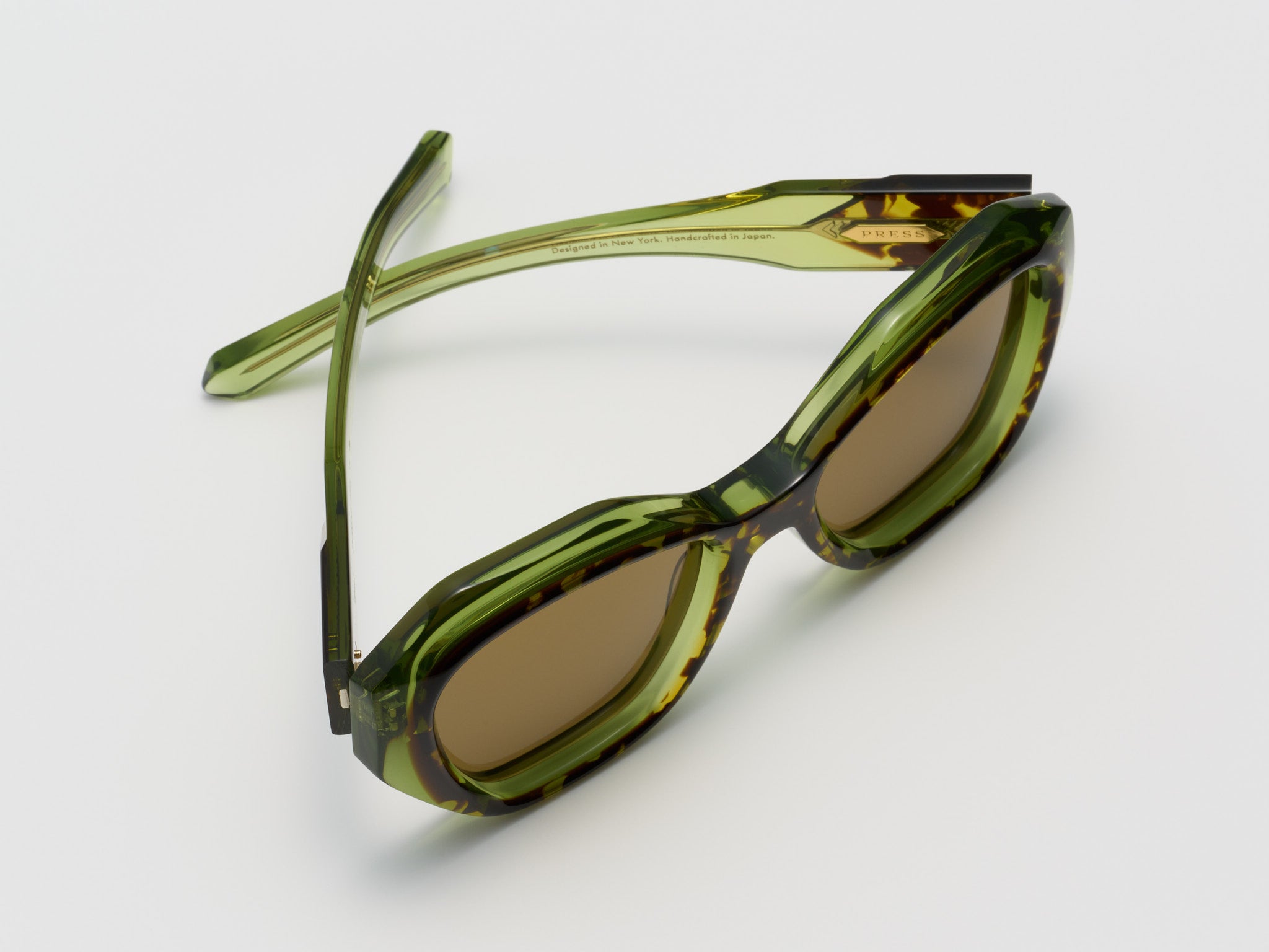 Vogue Green Tortoise - LE011 #color_green-tortoise-le011