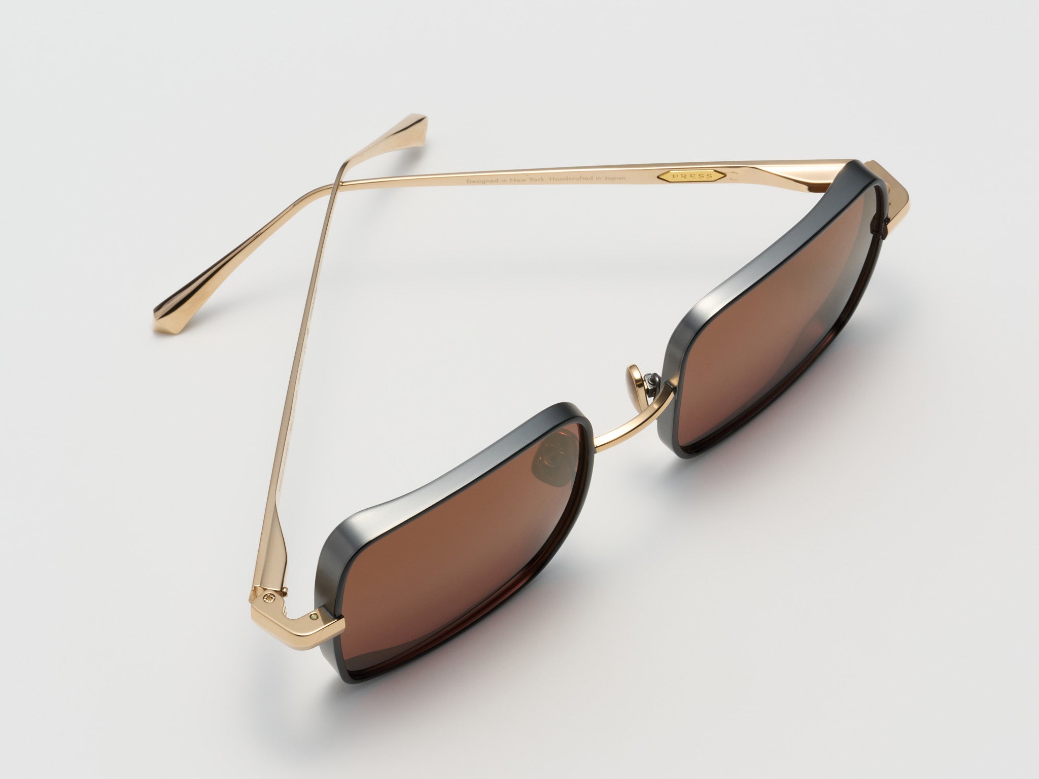 White Rabbit Ruthenium - DR003 #color_ruthenium-dr003