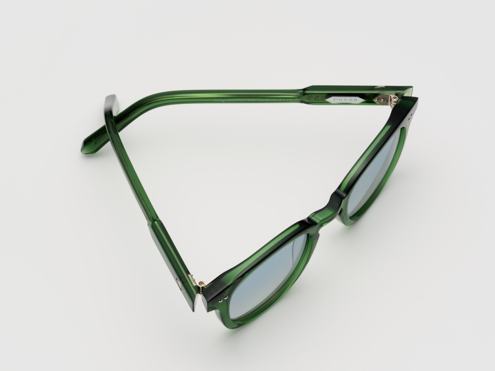 The Rebel Emerald - TI017 #color_emerald-ti017