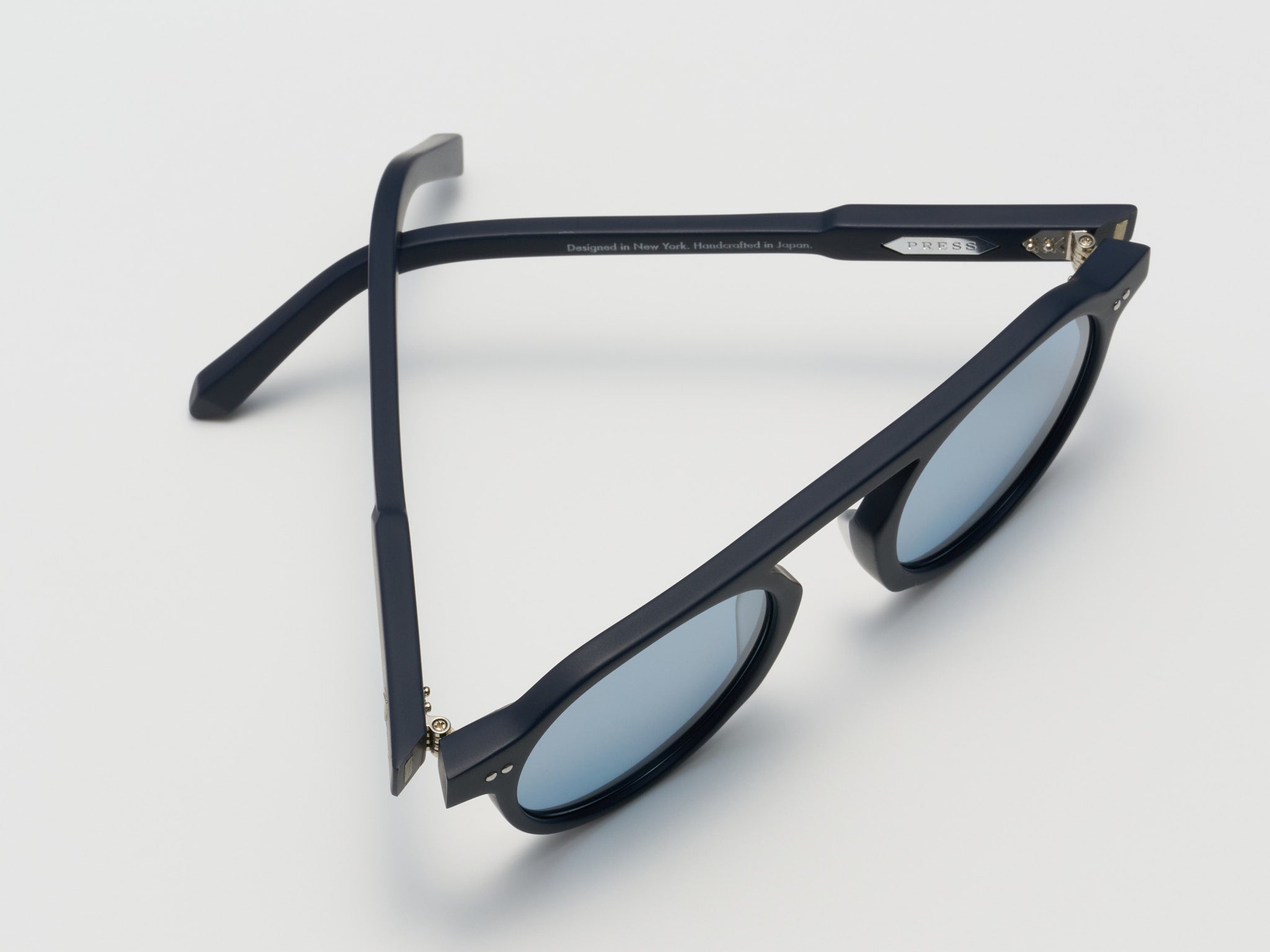 The Salesman Matte Navy / Silver - TI014 #color_matte-navy-silver-ti014