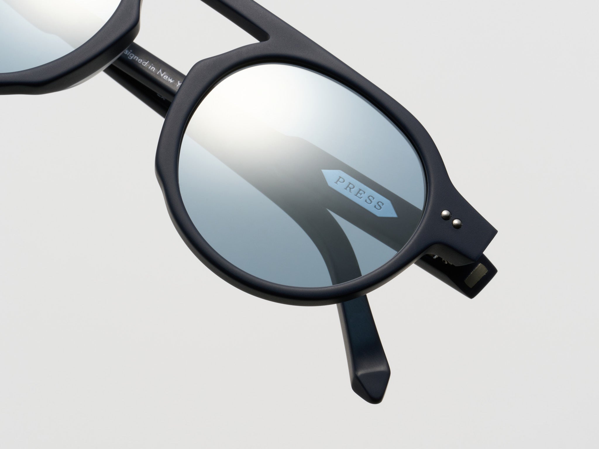 The Salesman Matte Navy / Silver - TI014 #color_matte-navy-silver-ti014