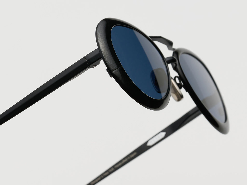 Toronado Liquid Black - ST020 #color_liquid-black-st020