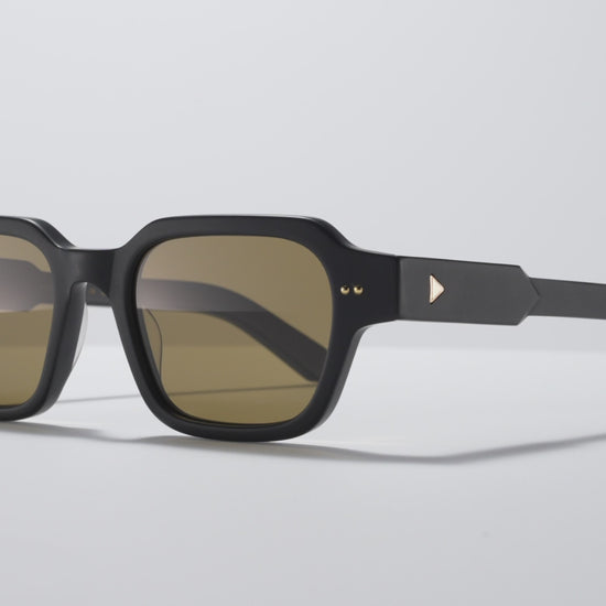 The Face Matte Black / Gold - TI001 #color_matte-black-gold-ti001