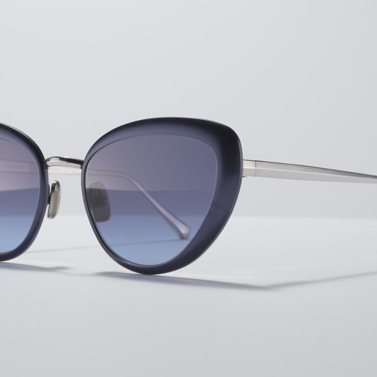Barracuda Matte Navy / Platinum - ST001 #color_matte-navy-platinum-st001